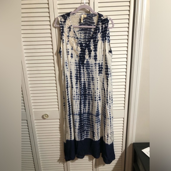 Navy and white snakeskin pattern boho style dress - Picture 1 of 5